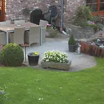 Bed & Breakfast A L'ombre Du Noyer 3*