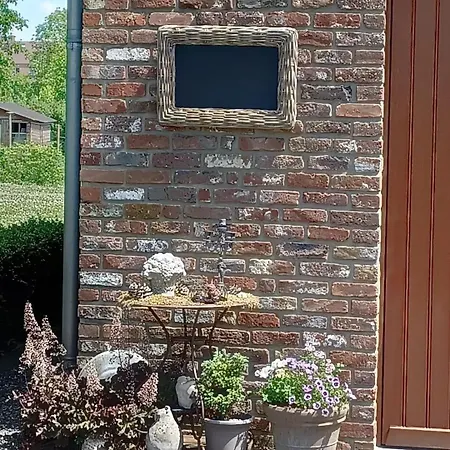 A L'ombre Du Noyer 3*